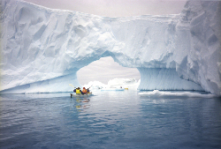 Canoteros, península Antártica